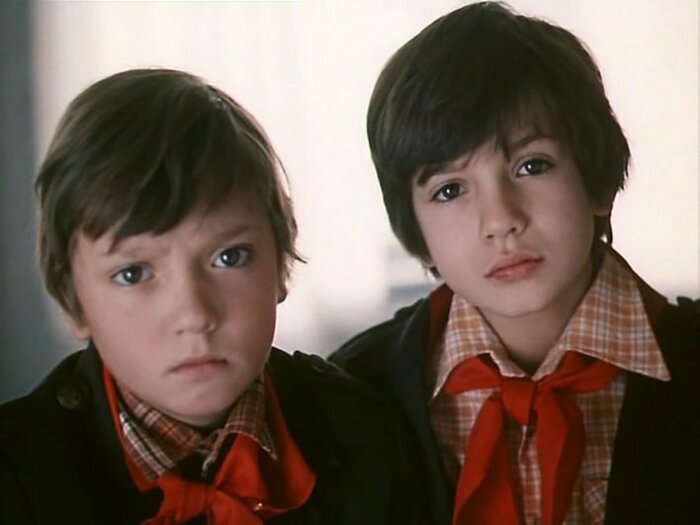 Дмитрий Барков и Егор Дружинин в фильме «Приключения Петрова и Васечкина, обыкновенные и невероятные».