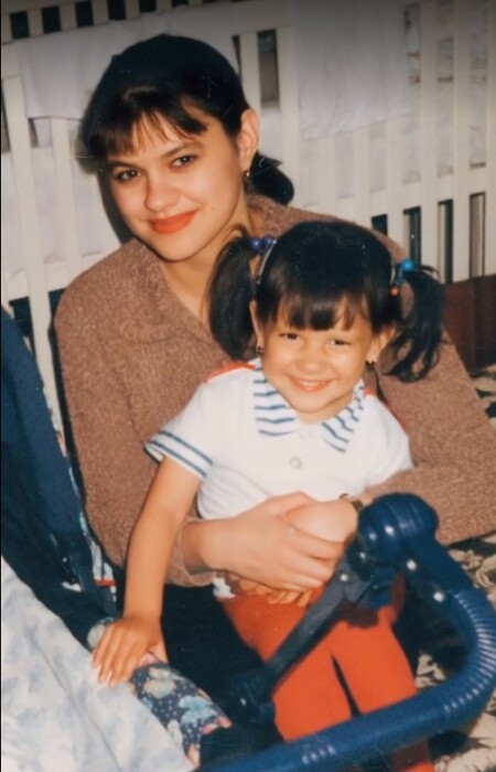 Ирина Круг с дочерью Мариной. Ирина Круг с дочерью Мариной.