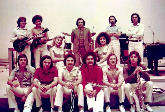 Галина Шевелёва в ВИА «Здравствуй, песня!» Галина Шевелёва в ВИА «Здравствуй, песня!»