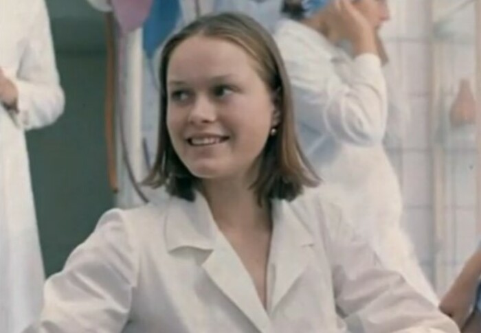 Елена Скороходова в фильме «Счастливая, Женька!»