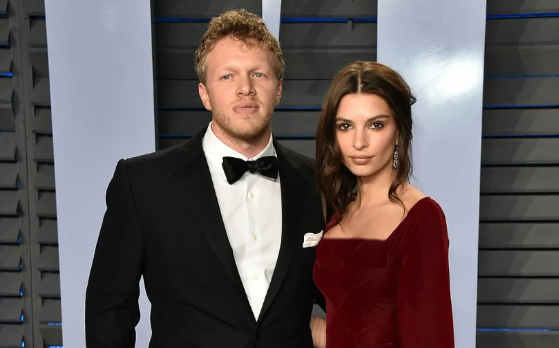 Эмили Ратаковски и Себастьян Беар-МакКлард. Эмили Ратаковски и Себастьян Беар-МакКлард.