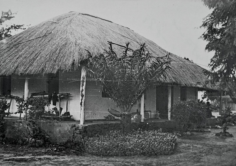 Хижина на руднике, в которой жили геологи.