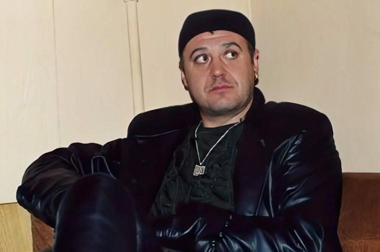 Артур Ваха.