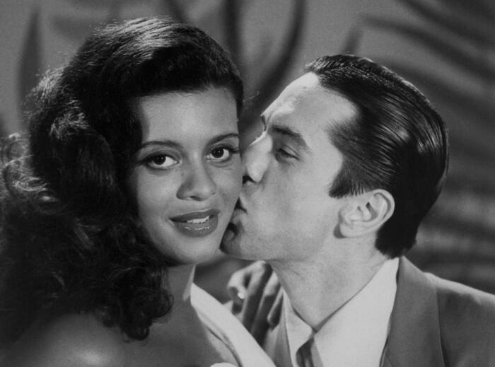 Роберт Де Ниро и Дайэнн Эбботт. / Фото: yahoo.com Роберт Де Ниро и Дайэнн Эбботт. / Фото: yahoo.com