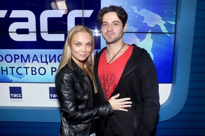 Марк Богатырёв и Татьяна Арнтгольц. Марк Богатырёв и Татьяна Арнтгольц.