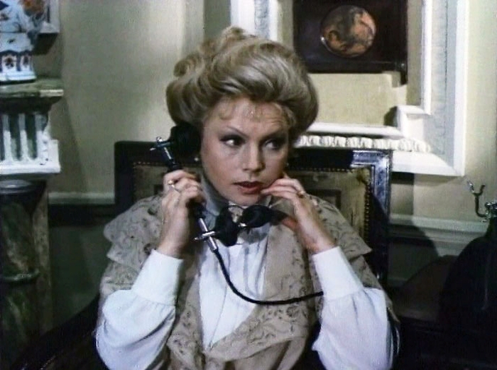 Алла Будницкая в фильме «Странная история доктора Джекила и мистера Хайда». / Фото: kino-teatr.ru