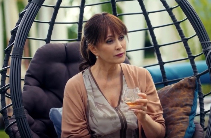 Ольга Кабо в фильме «Кстати, о бабочках». Ольга Кабо в фильме «Кстати, о бабочках».