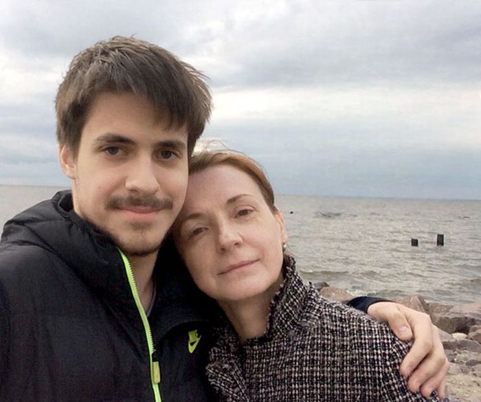 Кирилл Краско с мамой, Маргаритой Звонарёвой. Кирилл Краско с мамой, Маргаритой Звонарёвой.