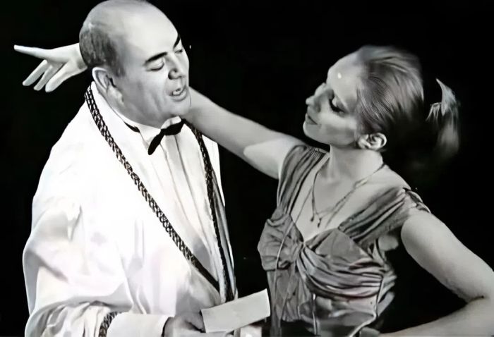 Анатолий Равикович и Ирина Мазуркевич на сцене.