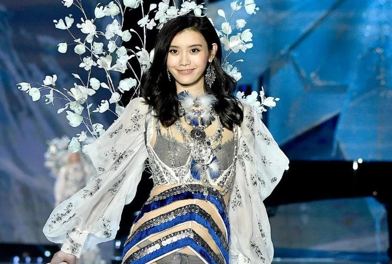 Мин Си. Мин Си.