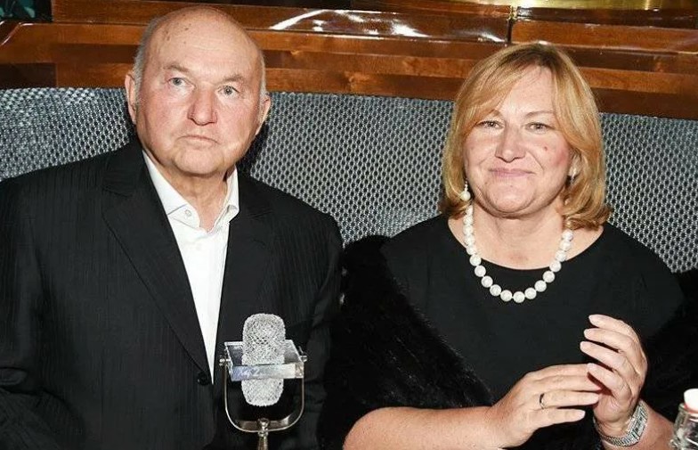 Юрий Лужков и Елена Батурина. Юрий Лужков и Елена Батурина.