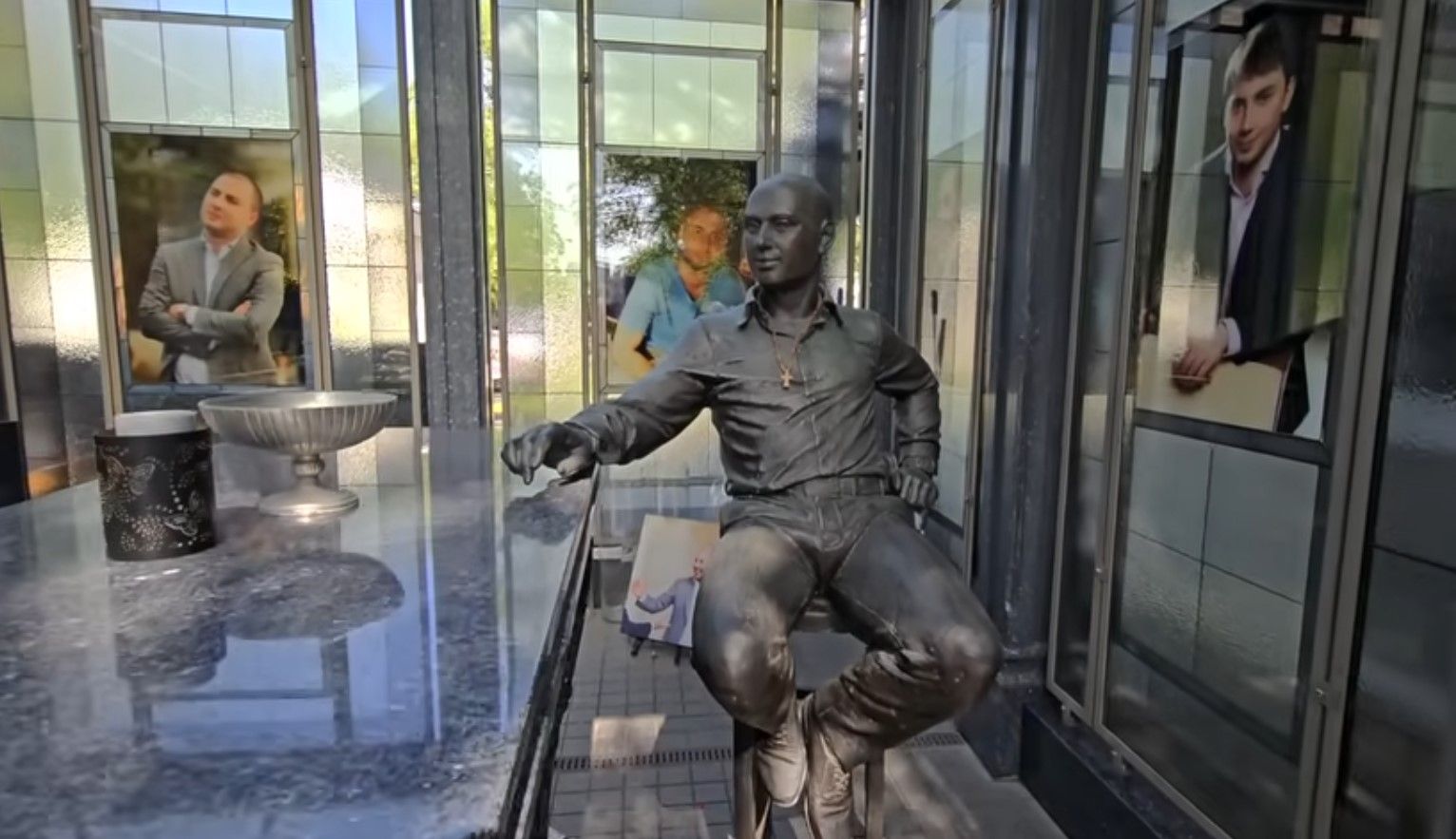 Усыпальница Николоза Хубутия. Усыпальница Николоза Хубутия.