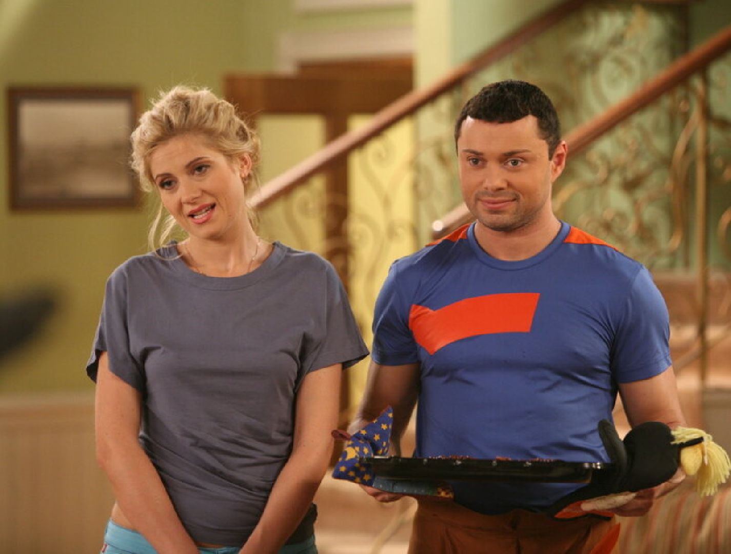 Анна Невская и Андрей Носков в ситкоме «Кто в доме хозяин?» Анна Невская и Андрей Носков в ситкоме «Кто в доме хозяин?»