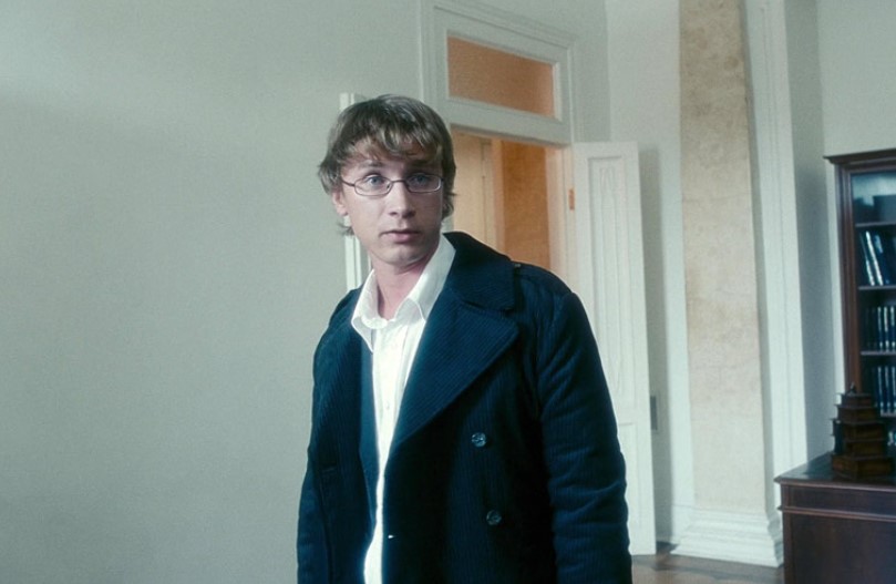 Александр Яценко в фильме «Мне не больно». Александр Яценко в фильме «Мне не больно».