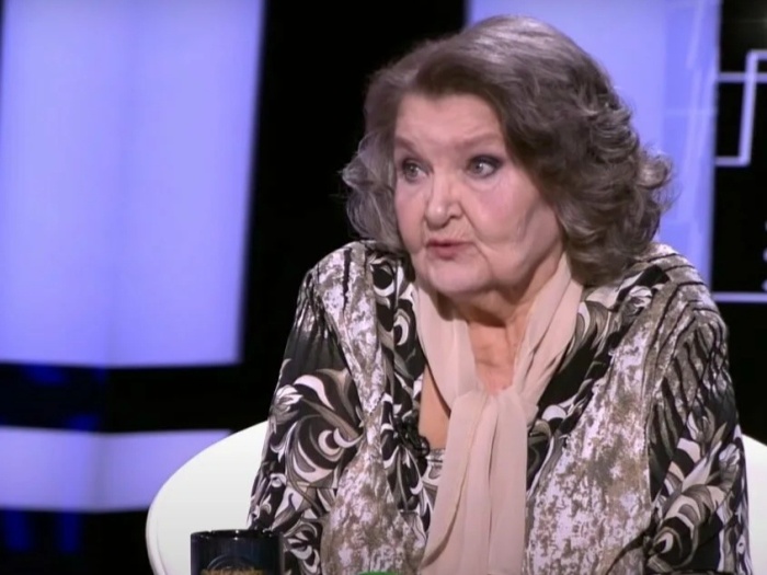 Алла Абдалова. Алла Абдалова.