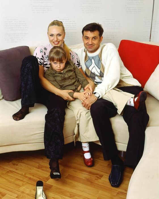 Алла Довлатова и Дмитрий Лютый с дочерью Дашей.