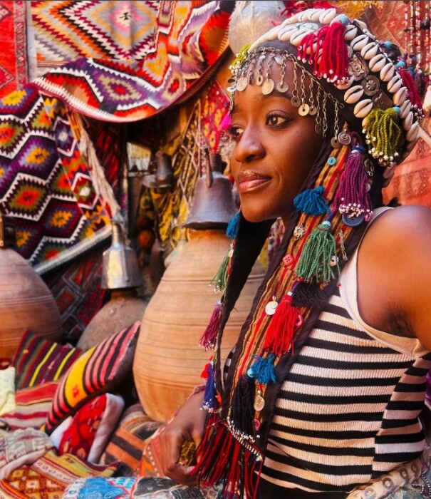 Тсакани Зенки. Тсакани Зенки.