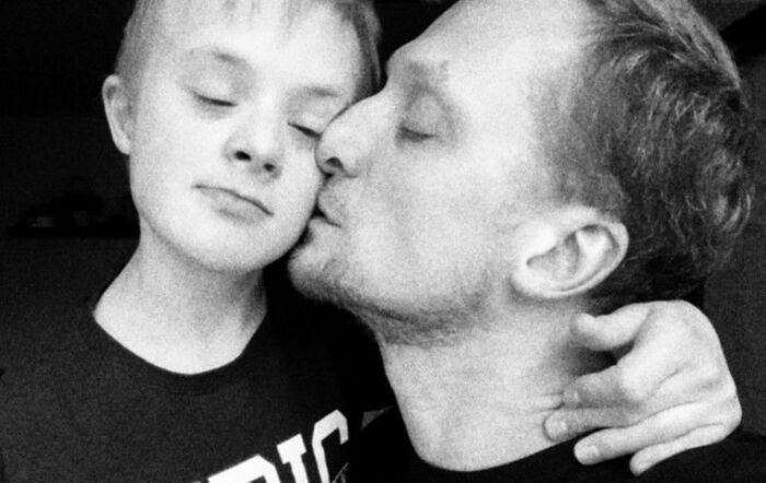 Владимир Мишуков с сыном Платоном. Владимир Мишуков с сыном Платоном.