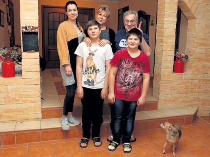 Андрей и Юлия Норкины с детьми. Андрей и Юлия Норкины с детьми.