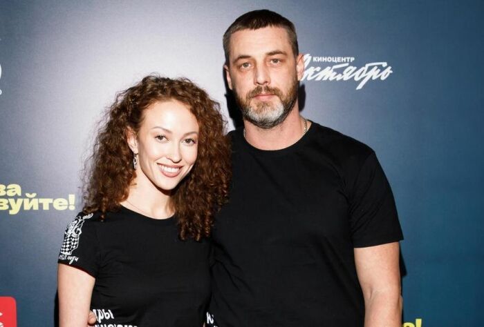 Антон Батырев и Анна Савельева.