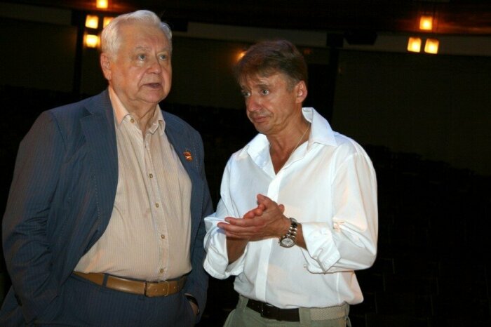 Антон Табаков с отцом.