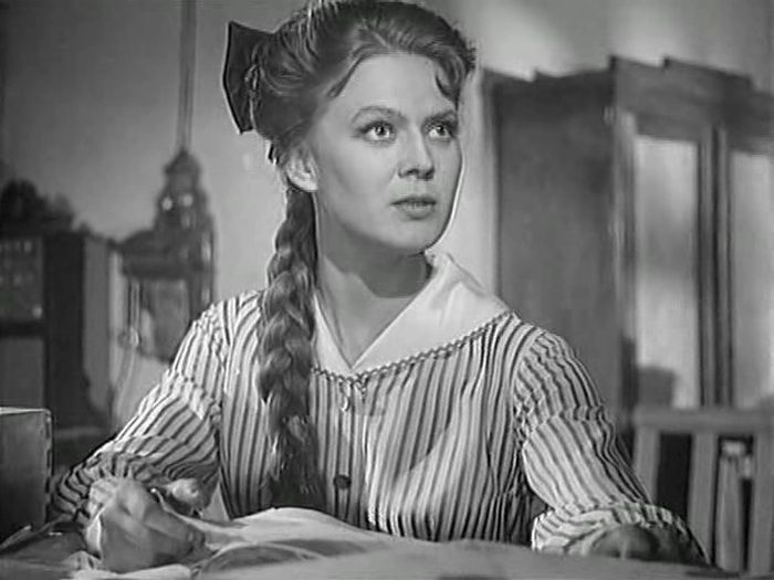 Светлана Данильченко в фильме «Сотрудник ЧК». Светлана Данильченко в фильме «Сотрудник ЧК».