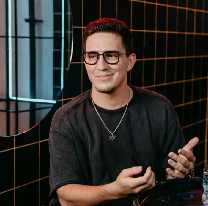 Дмитрий Масленников.