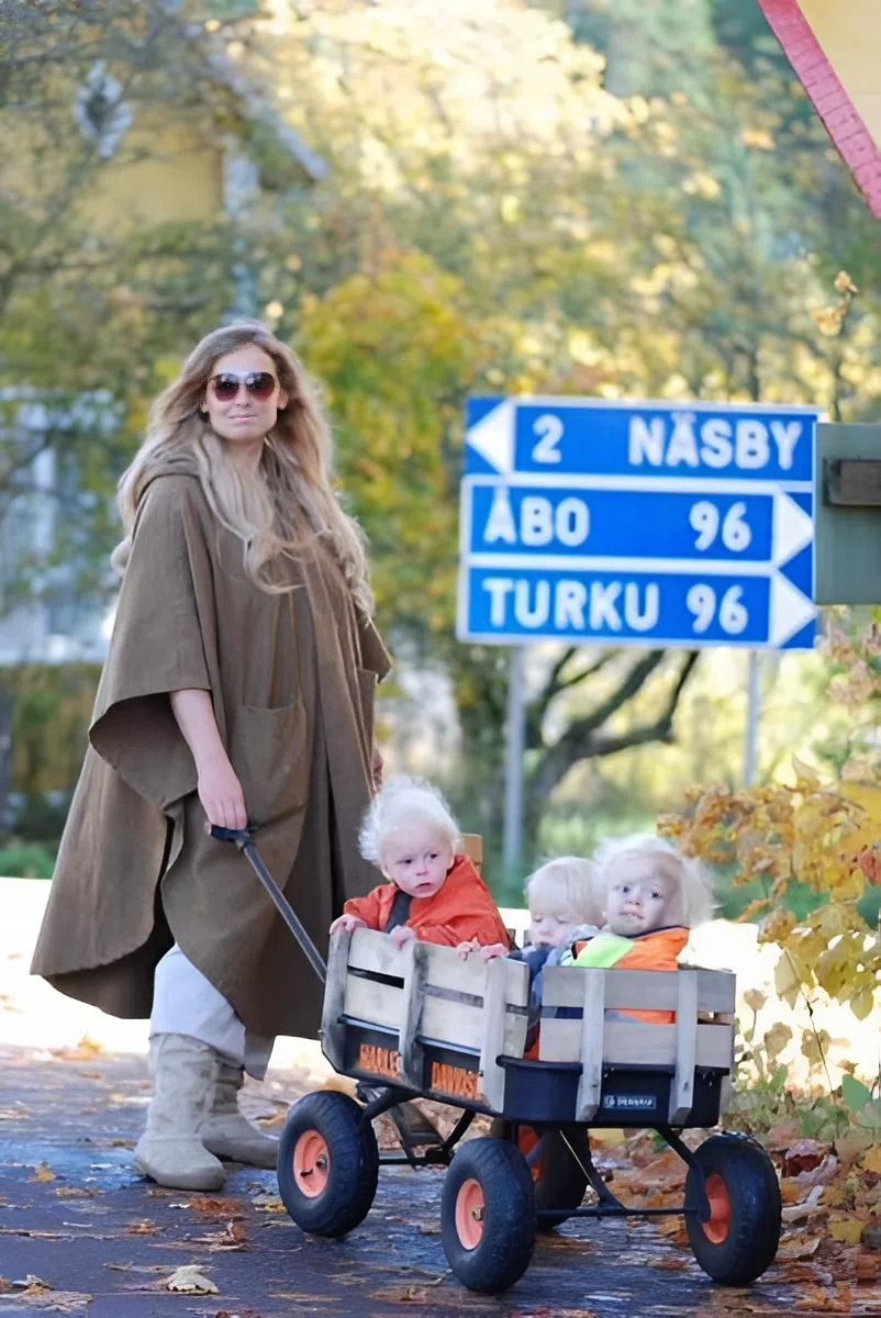 Татьяна Хотенко с детьми.