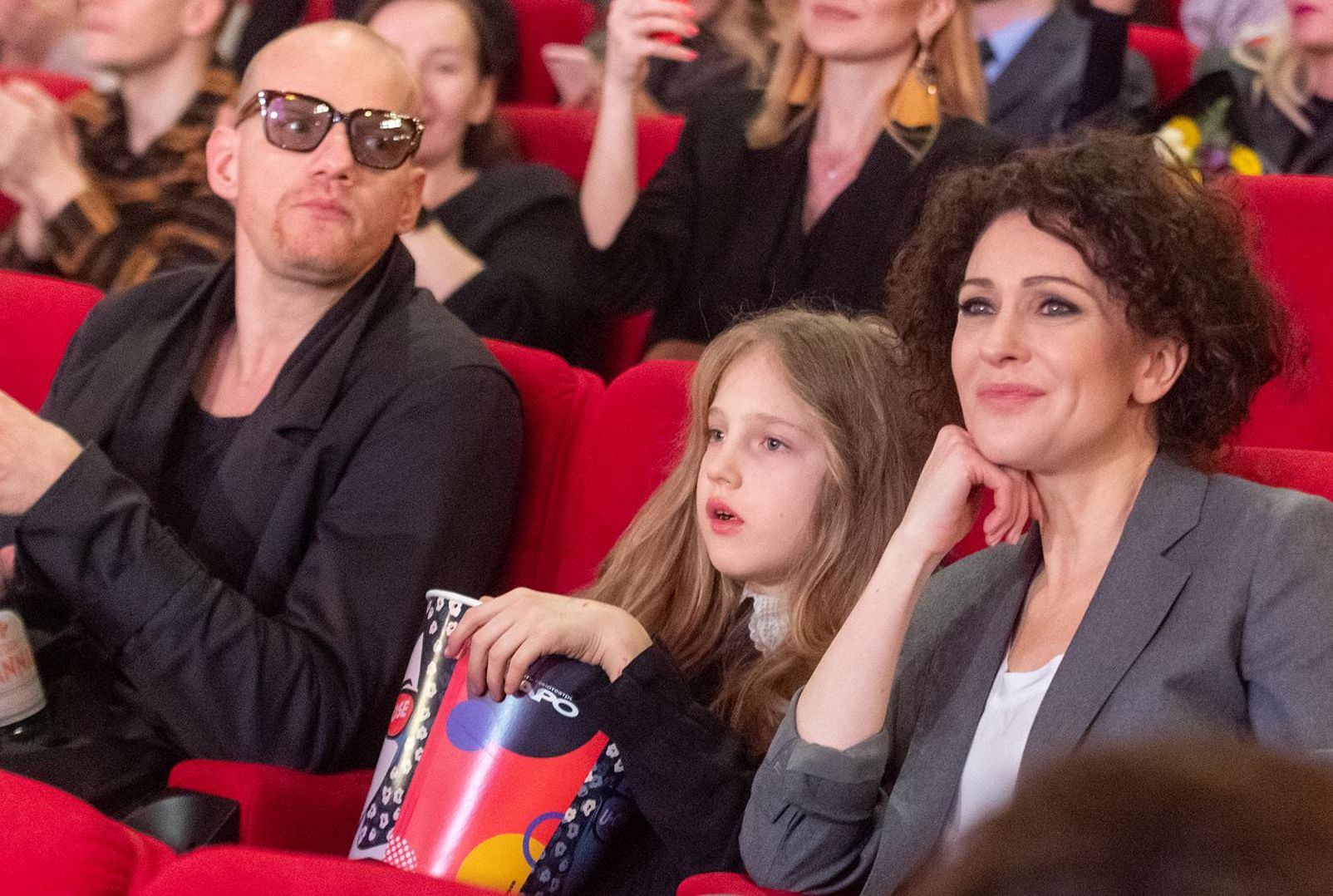 Юрий Колокольников и Ксения Раппопорт с дочерью.