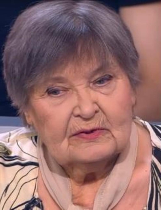 Алла Абдалова. Алла Абдалова.