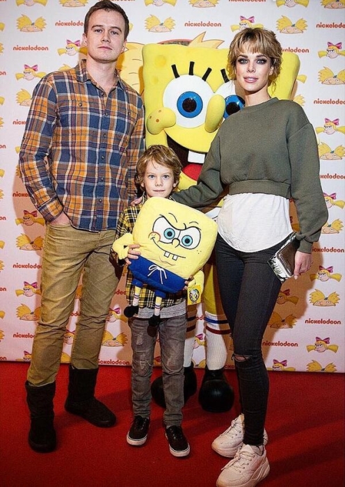 Алексей Бардуков и Анна Старшенбаум с сыном. / Фото: 7days.ru Алексей Бардуков и Анна Старшенбаум с сыном. / Фото: 7days.ru