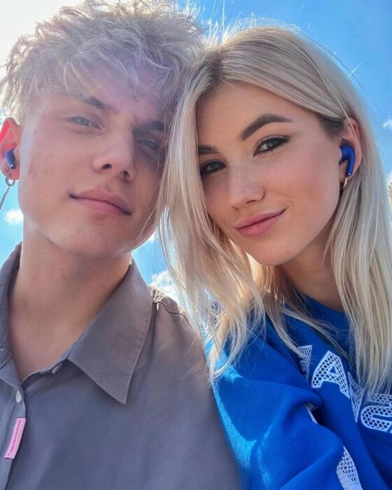 Ваня Дмитриенко и Саша Айс. Ваня Дмитриенко и Саша Айс.