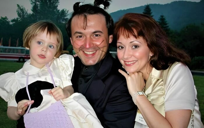 Ольга Кабо и Эдуард Василишин с дочерью. Ольга Кабо и Эдуард Василишин с дочерью.