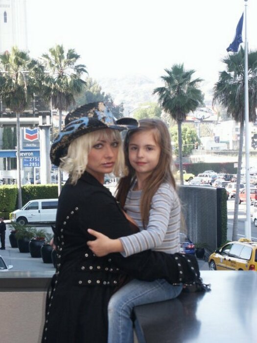 Наталья Лапина с дочерью.