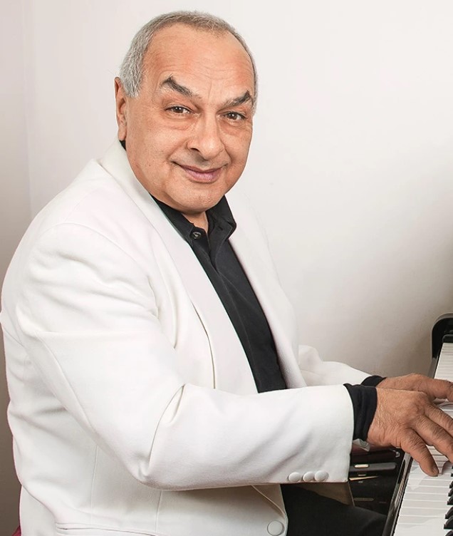 Левон Оганезов. Левон Оганезов.