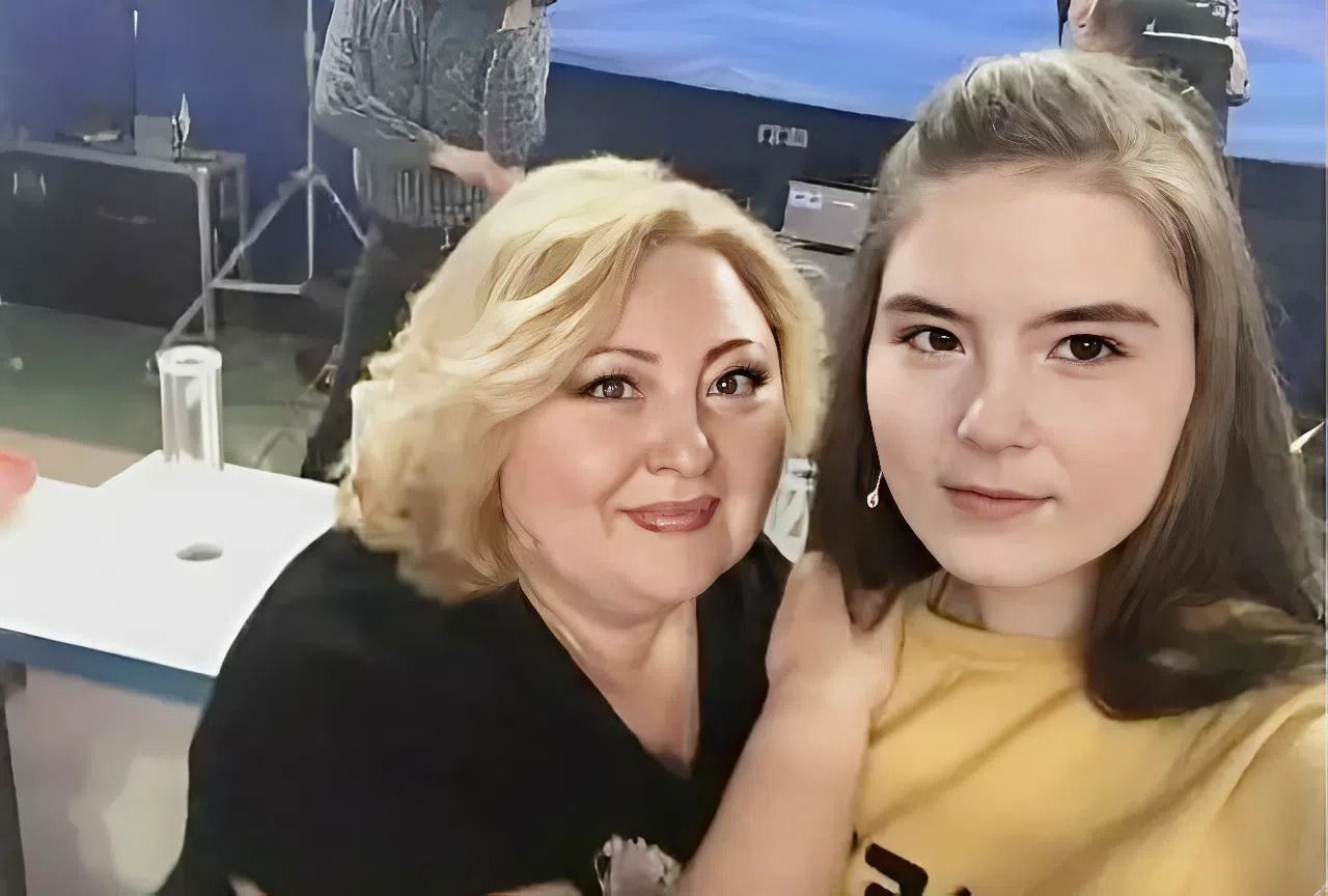 Юлия Сулес с дочерью.