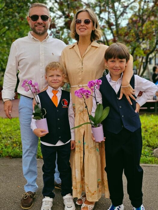 Наталья Медведева и Александр Коптель с сыновьями.