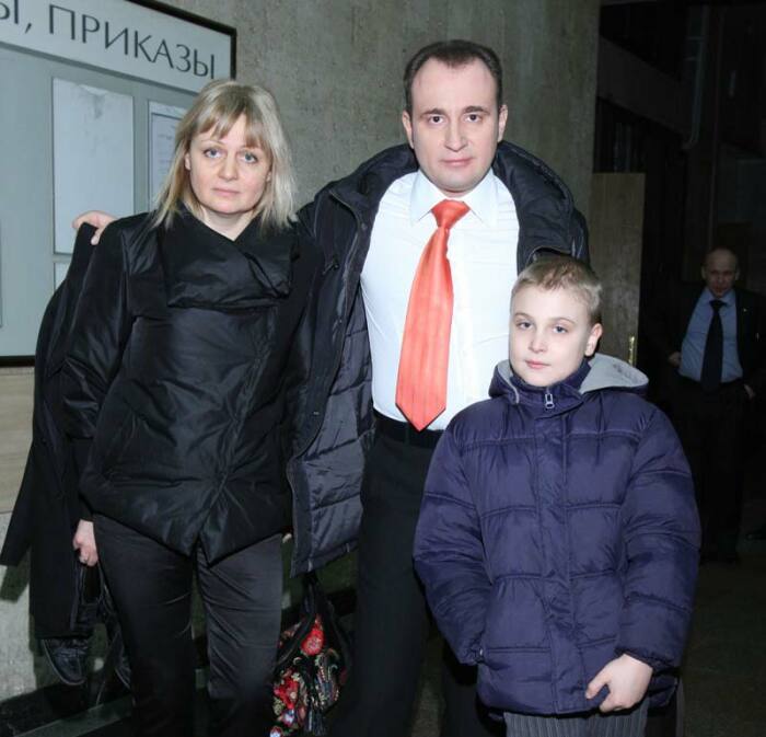 Святослав и Ирина Ещенко с сыном. / Фото: www.eg.ru