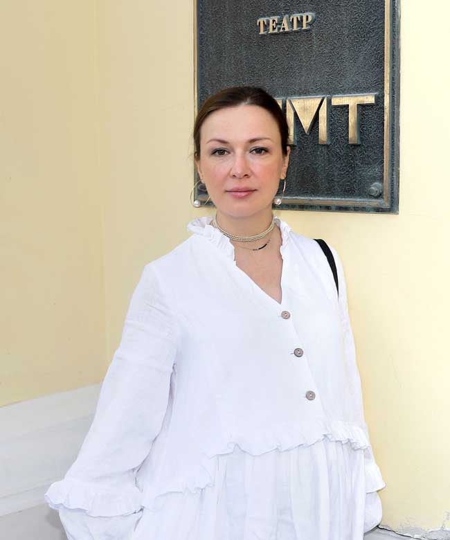 Анна Тараторкина. Анна Тараторкина.