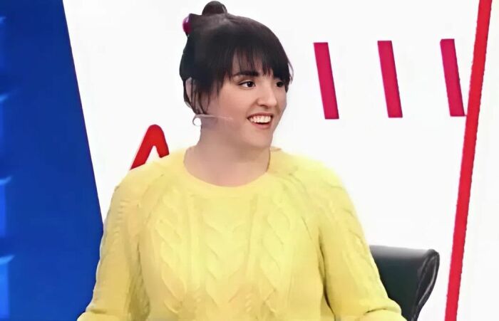 Анна представилась дочерью актёра.