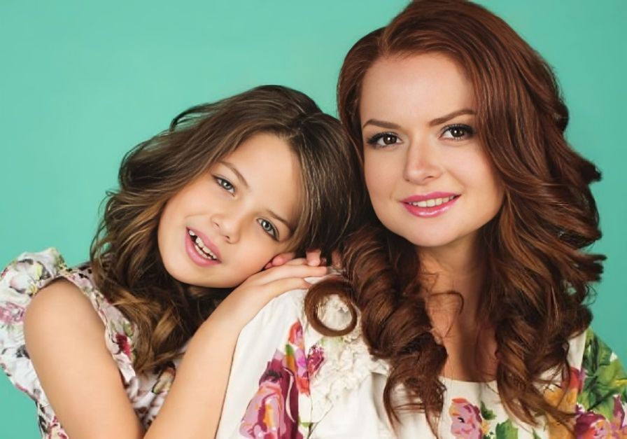 Елена Ландер с дочерью.