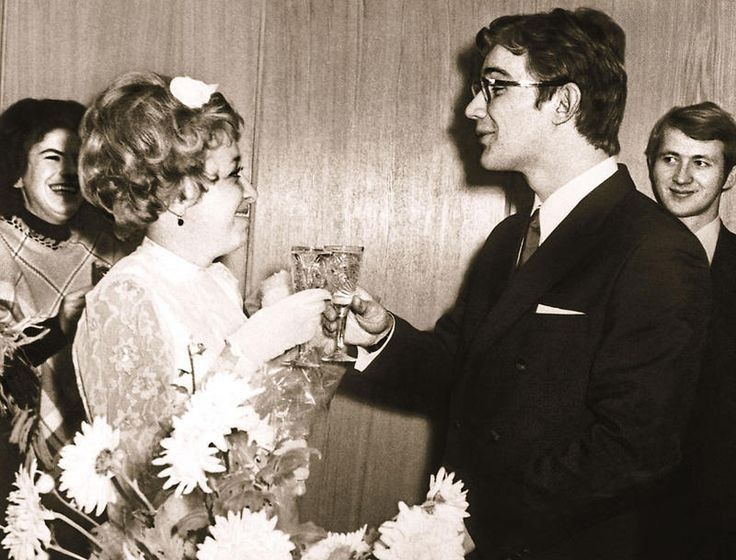 Анна Фроловцева и Юрий Кузьменко в день свадьбы. Анна Фроловцева и Юрий Кузьменко в день свадьбы.