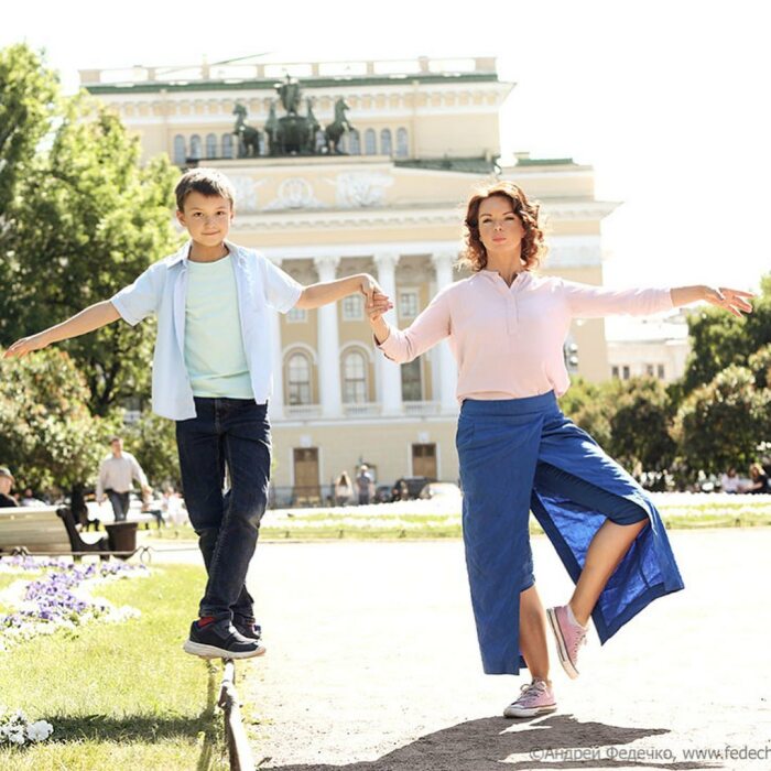 Алиса Гребенщикова с сыном. Алиса Гребенщикова с сыном.