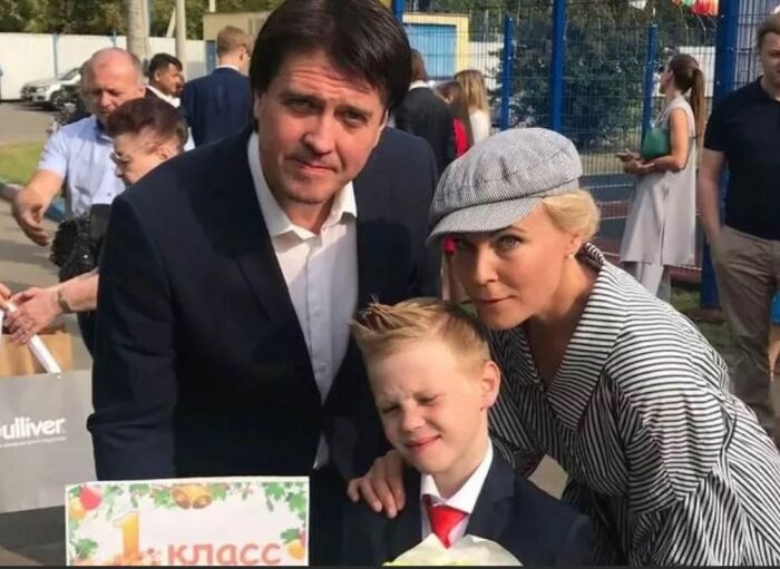 Мария Куликова и Денис Матросов с сыном. Мария Куликова и Денис Матросов с сыном.