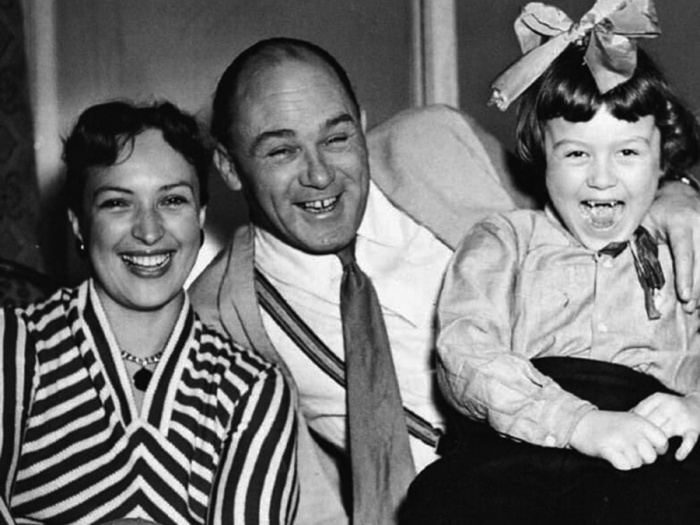 Клара Лучко и Сергей Лукьянов с дочерью. / Фото: uznayvse.ru