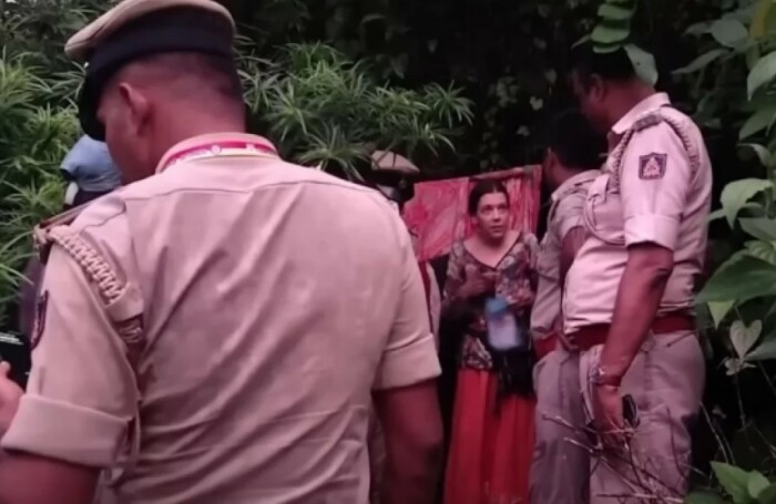 Пещеру Нины Кутиной обнаружила полиция. Пещеру Нины Кутиной обнаружила полиция.