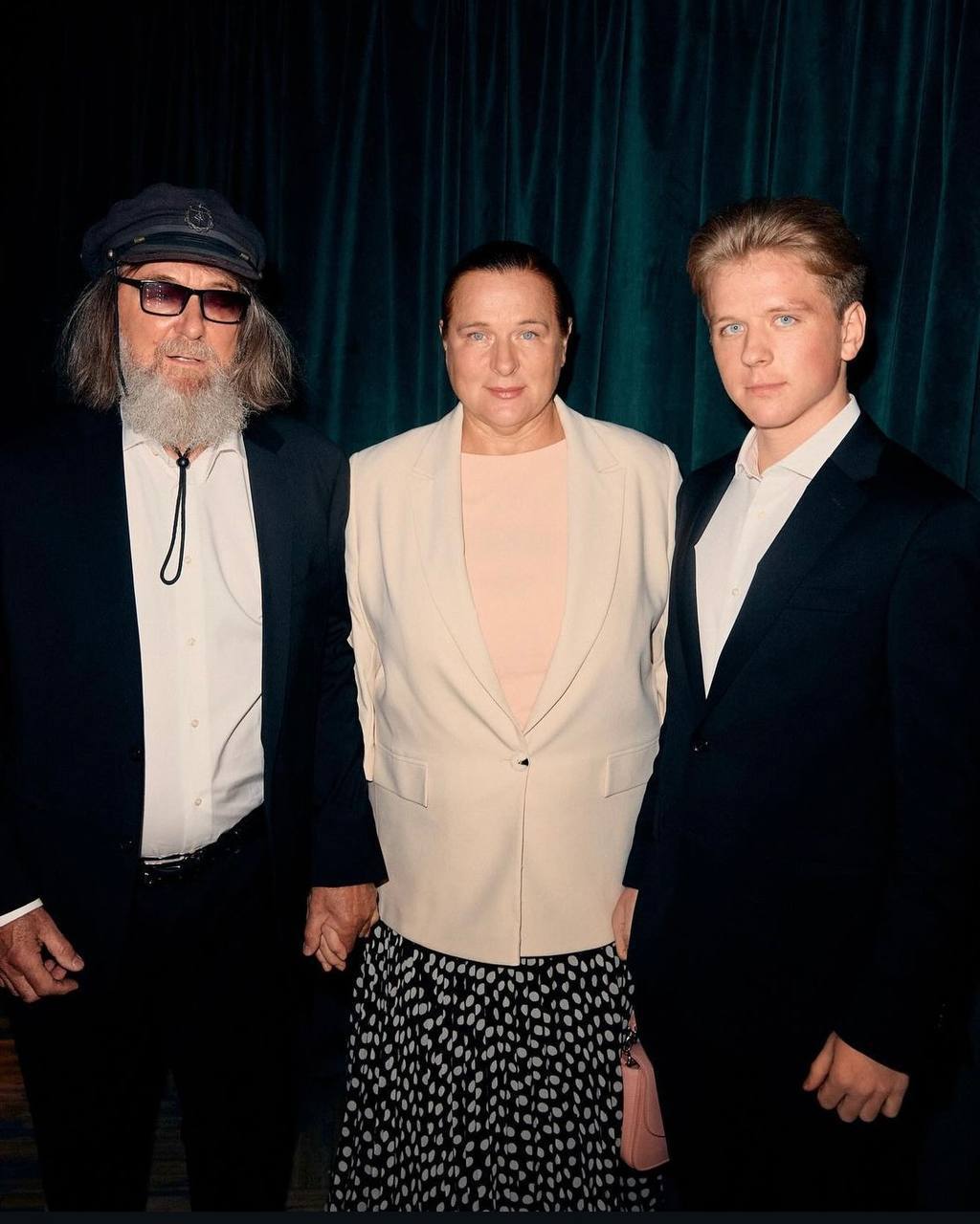 Фёдор Конюхов с женой и сыном. Фёдор Конюхов с женой и сыном.