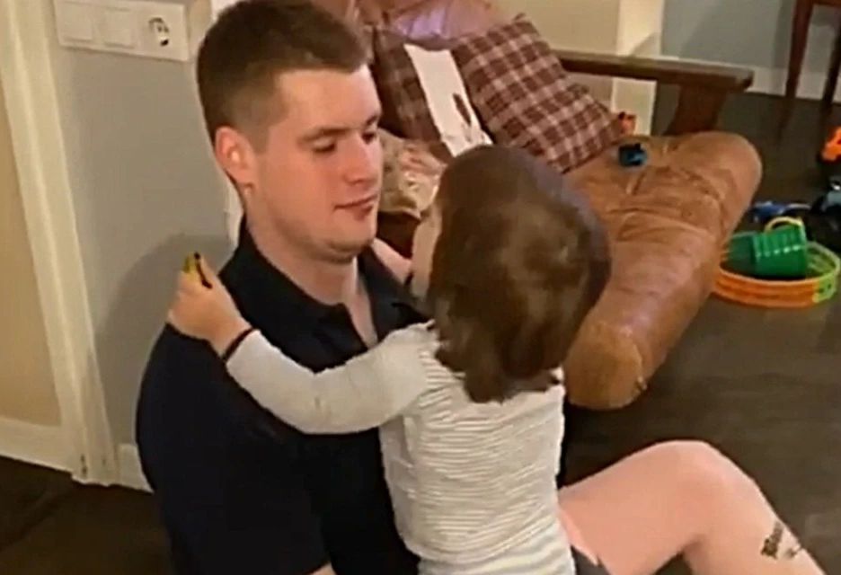 Макар Касаткин с сыном. Макар Касаткин с сыном.