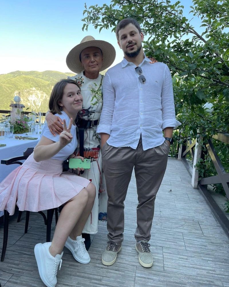 Лилия Рах с детьми.