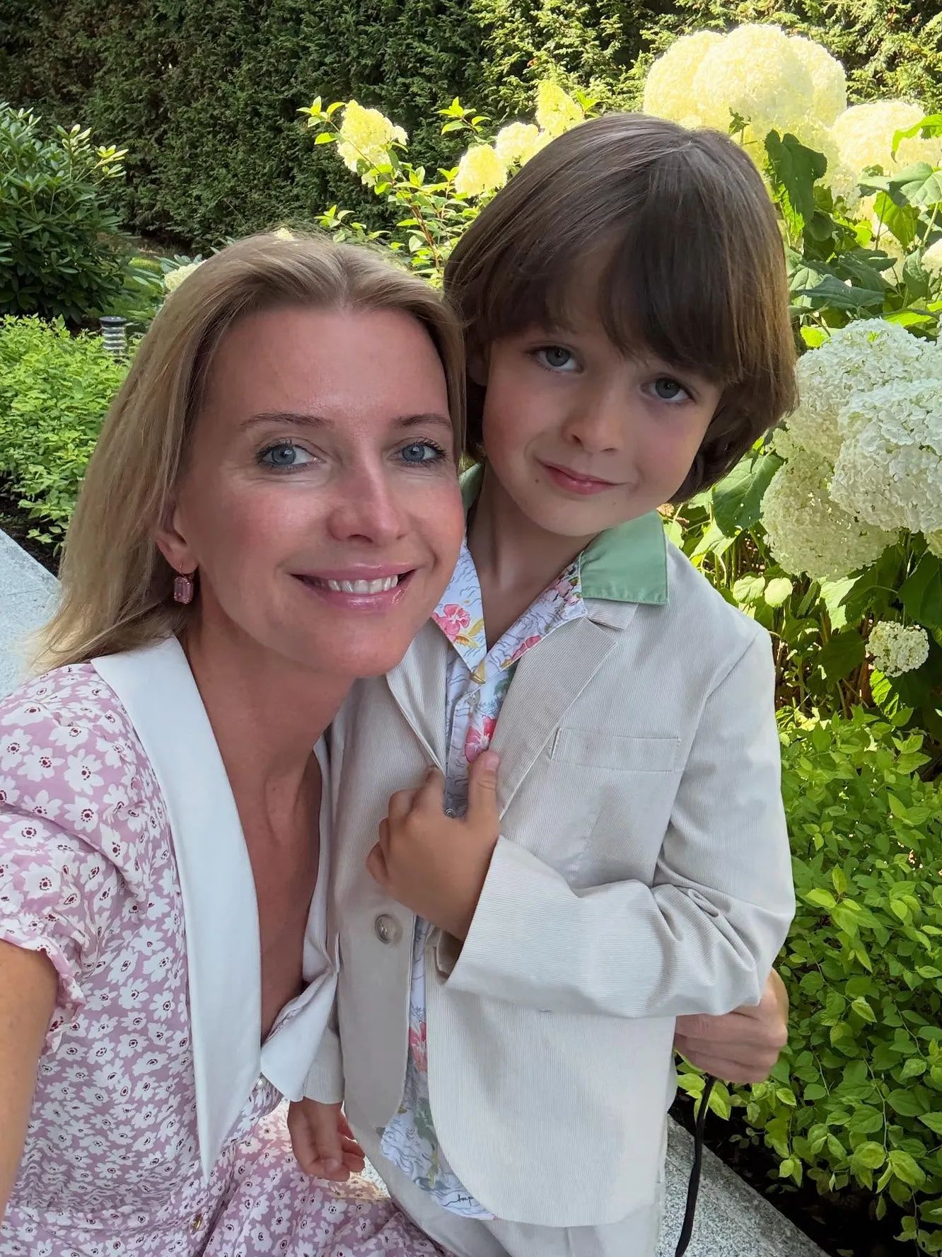 Виола Сюткина с сыном. Виола Сюткина с сыном.